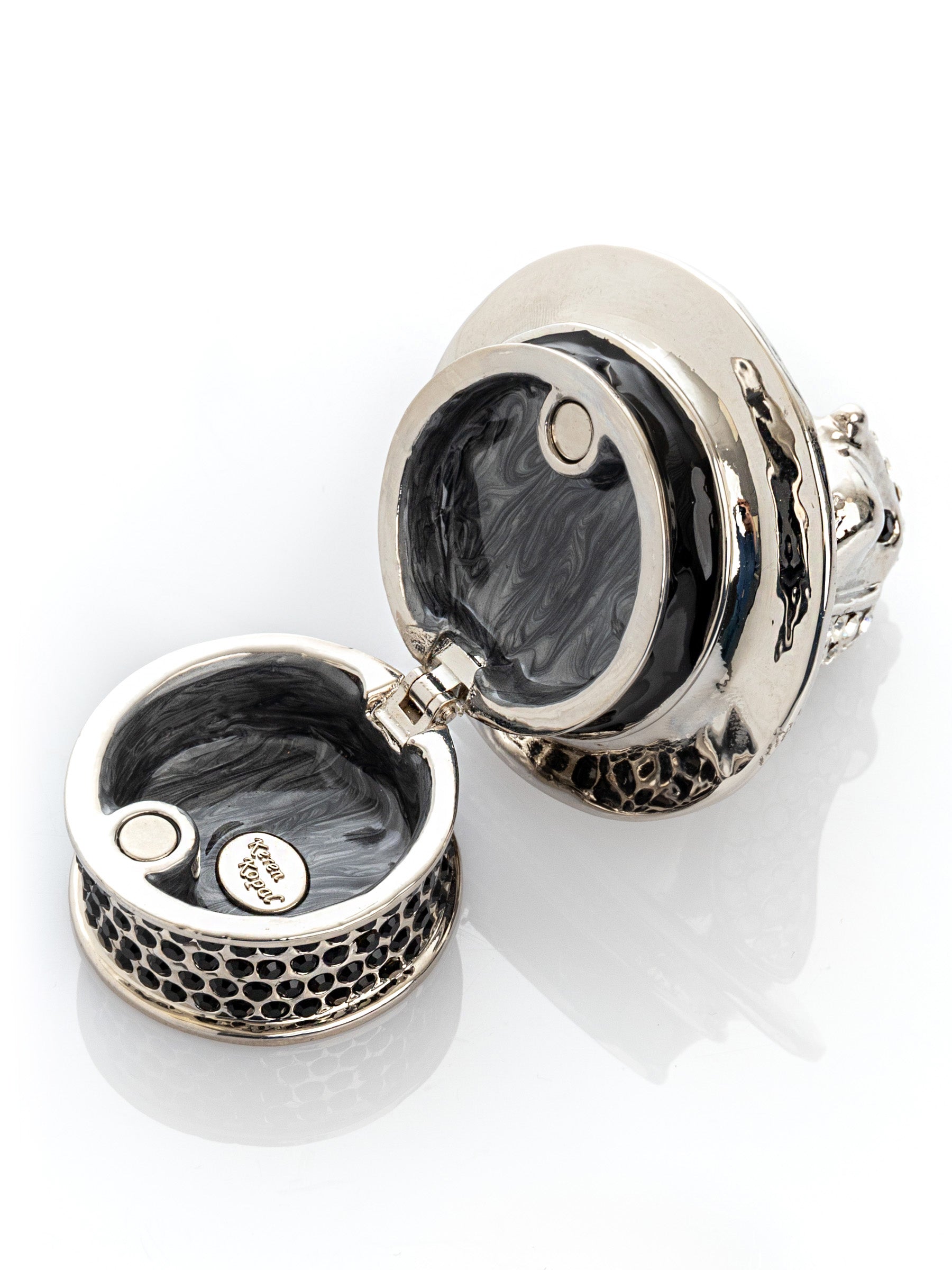 Keren Kopal Rabbit in Hat Magic Trick