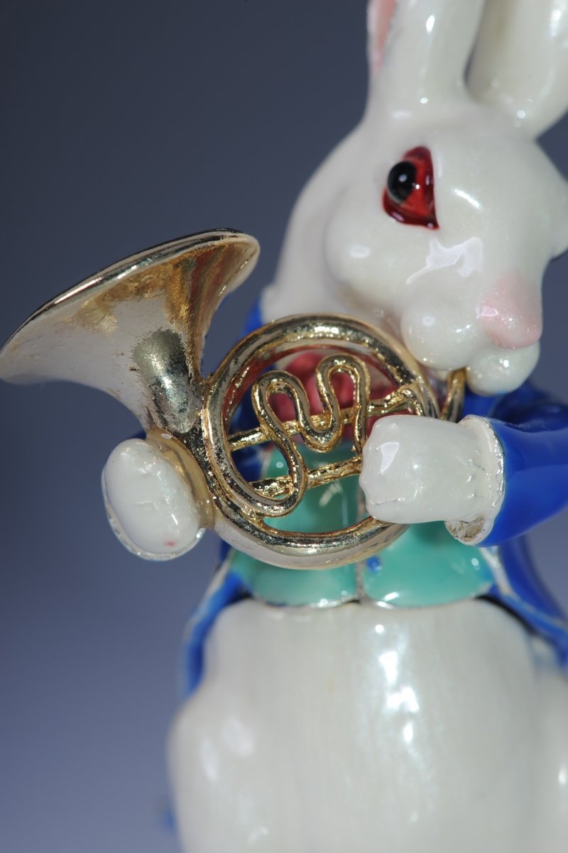 Keren Kopal Rabbit playing the Horn