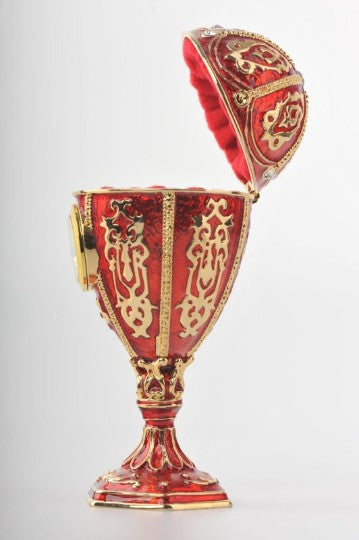 Keren Kopal Red Egg with a Clock