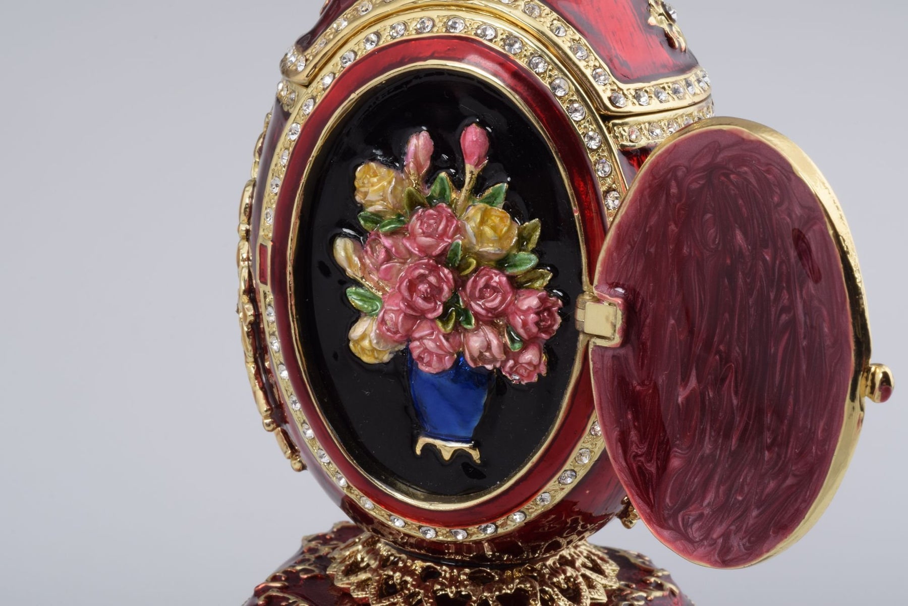 Keren Kopal Red Royal Faberge Egg