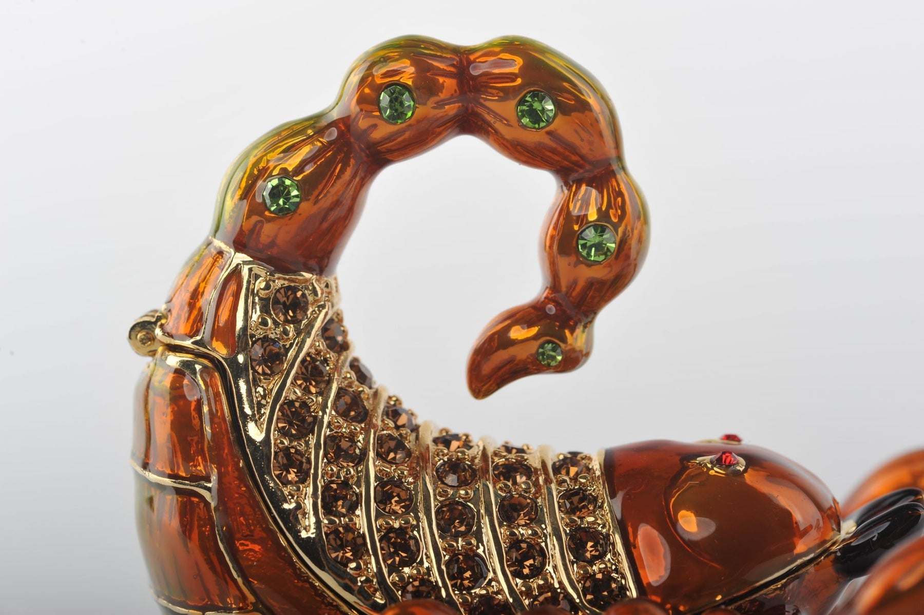 Keren Kopal Scorpion