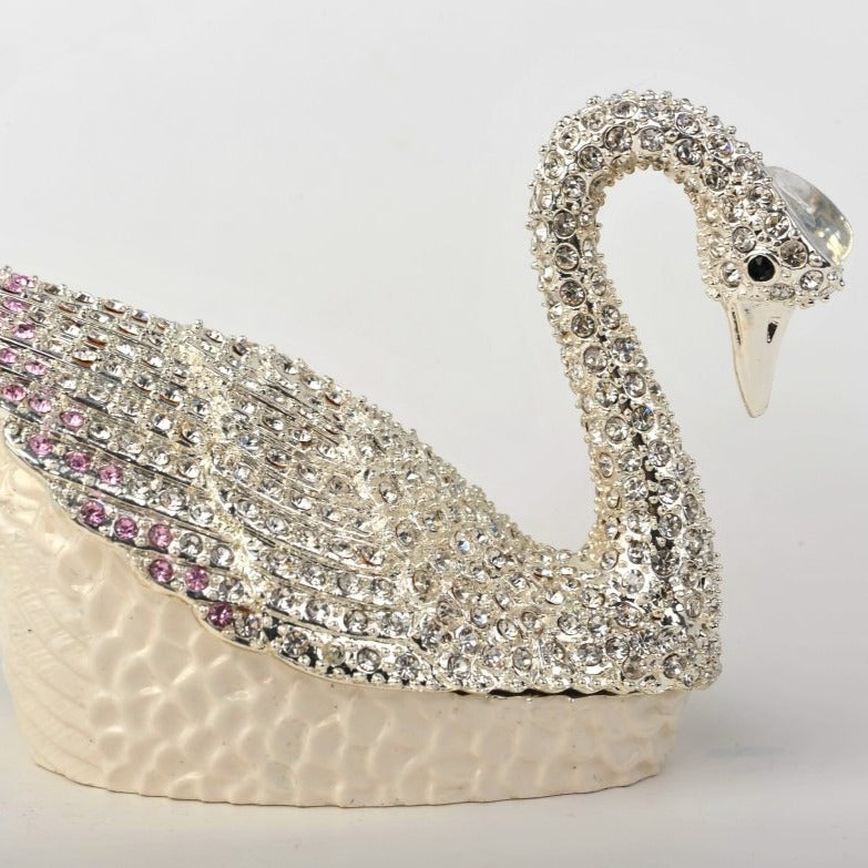 Keren Kopal Silver White Swan