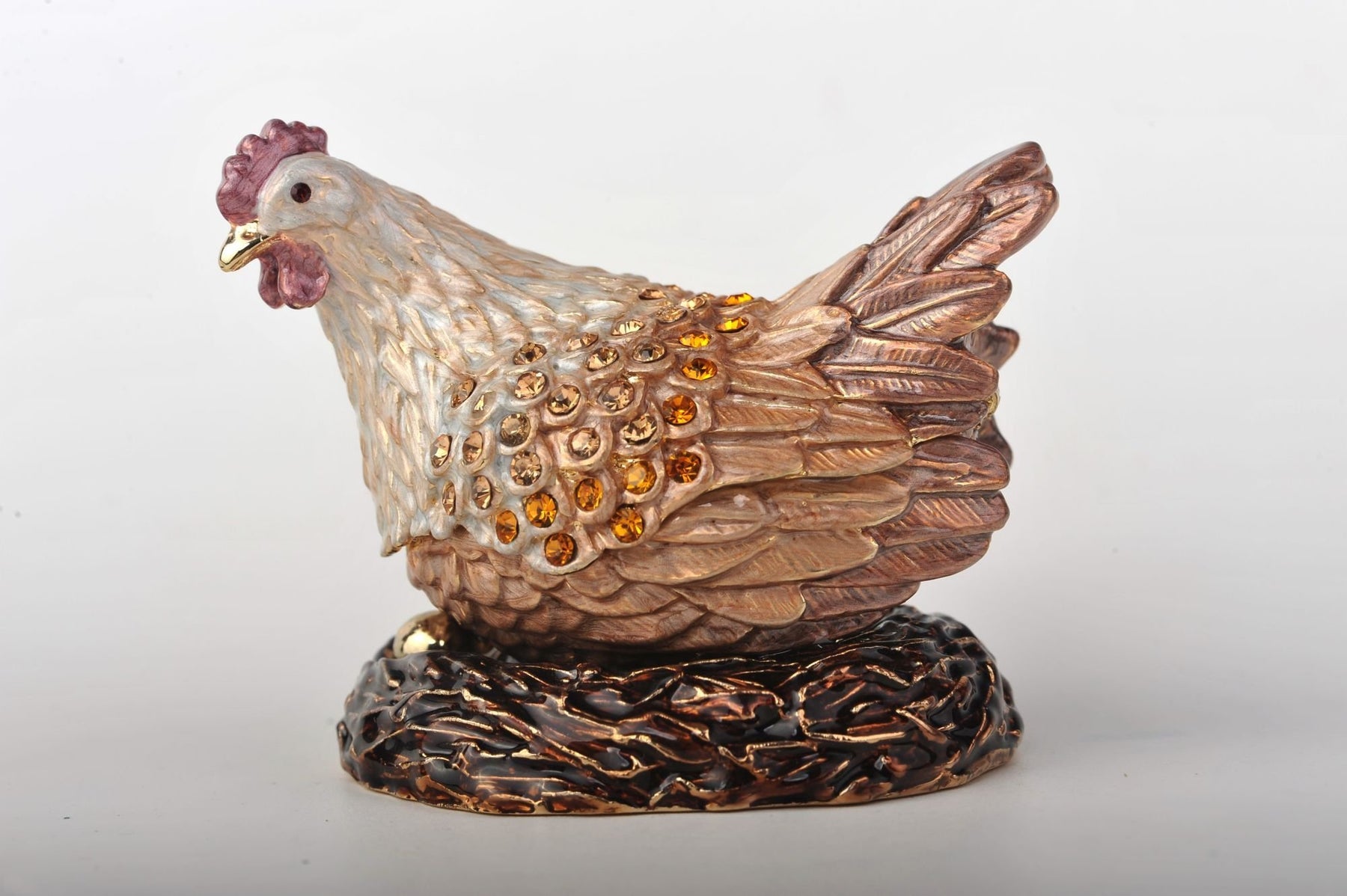 Keren Kopal Sitting Rooster