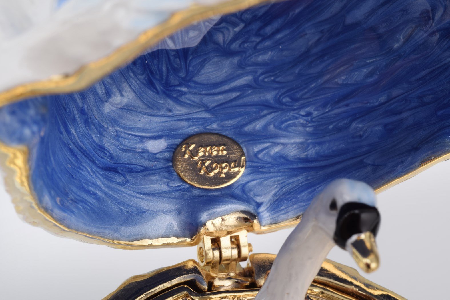 Keren Kopal Swans Faberge Egg