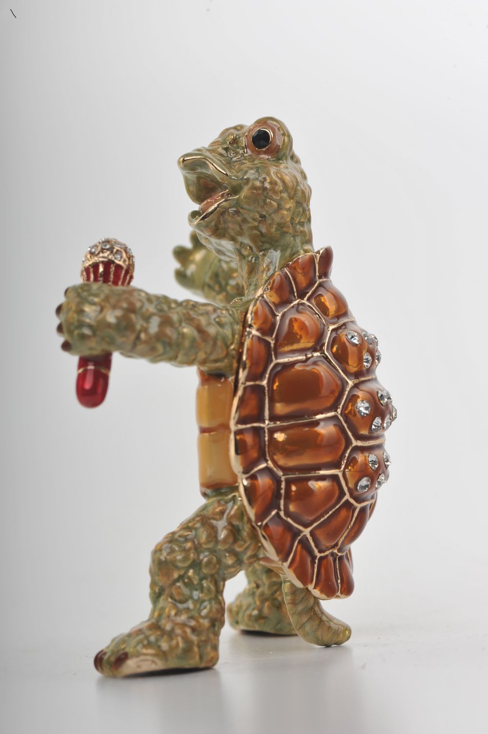 Keren Kopal Turtle Singing with a Microphone