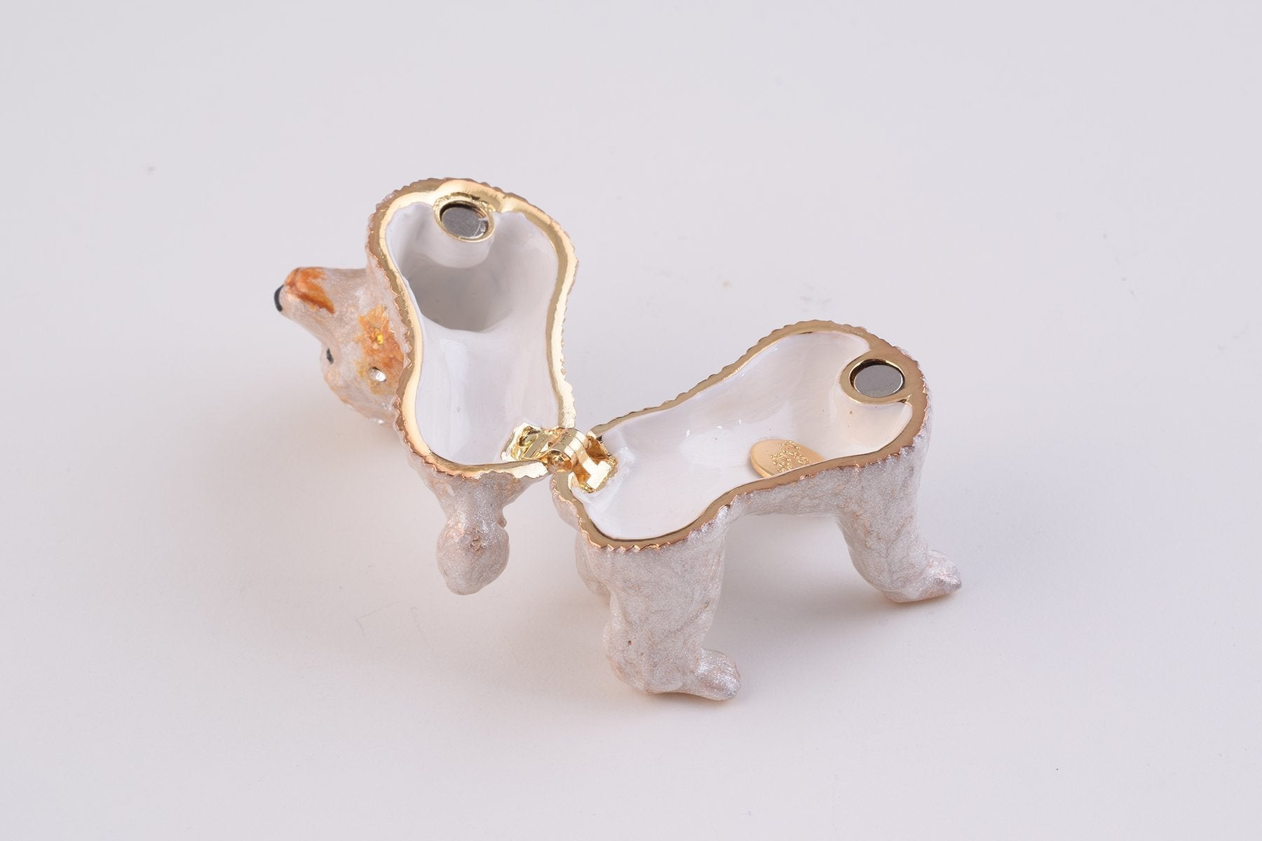 Keren Kopal White Dog