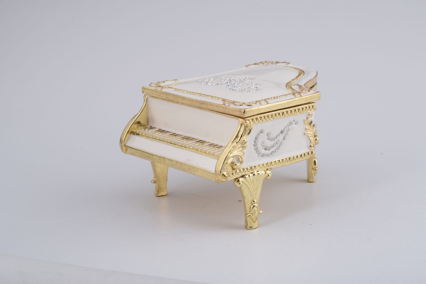 Keren Kopal White Piano