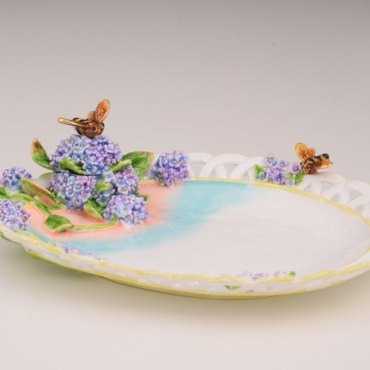 Keren Kopal White Plate Decorated Trinket Box