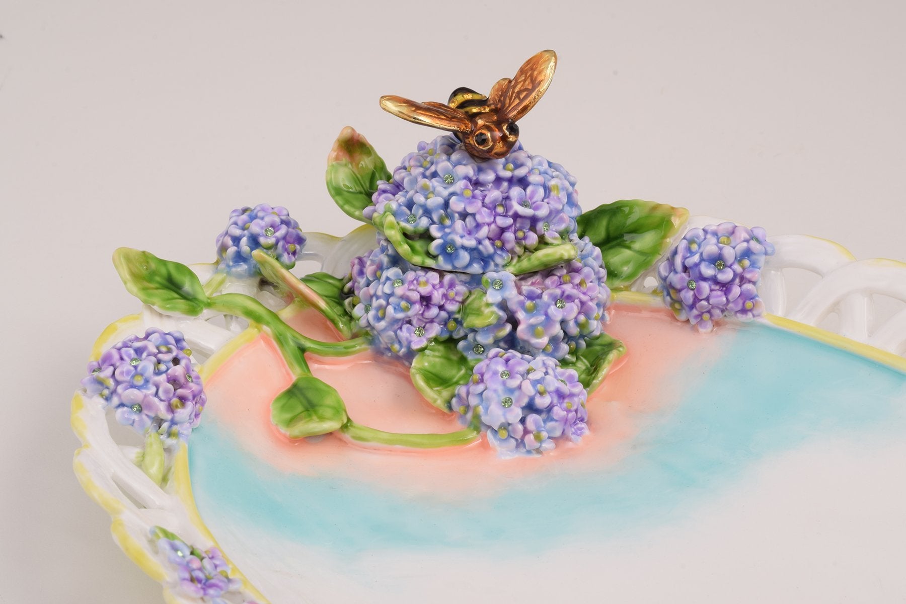 Keren Kopal White Plate Decorated Trinket Box