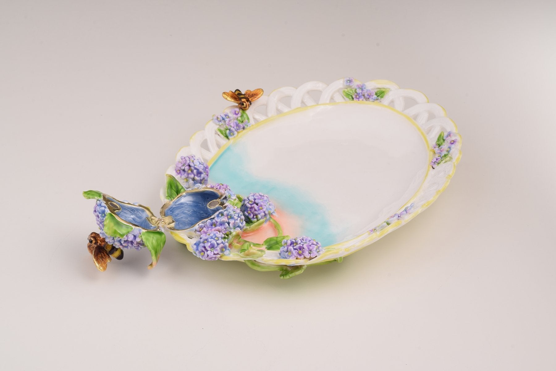 Keren Kopal White Plate Decorated Trinket Box