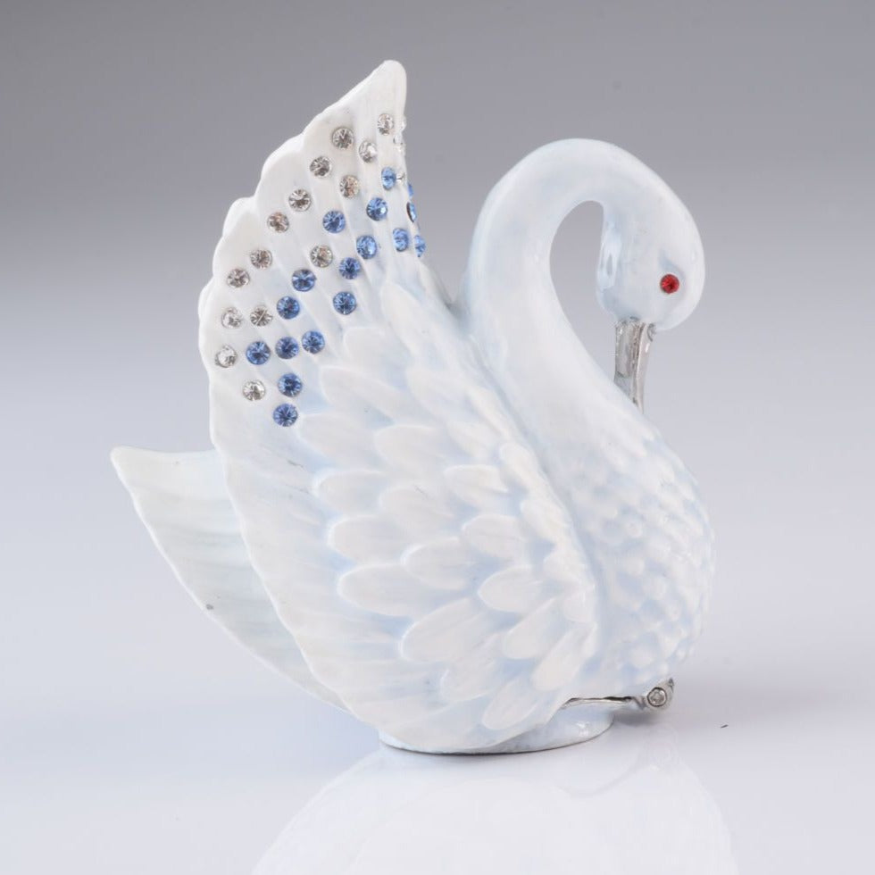 Keren Kopal White Swan