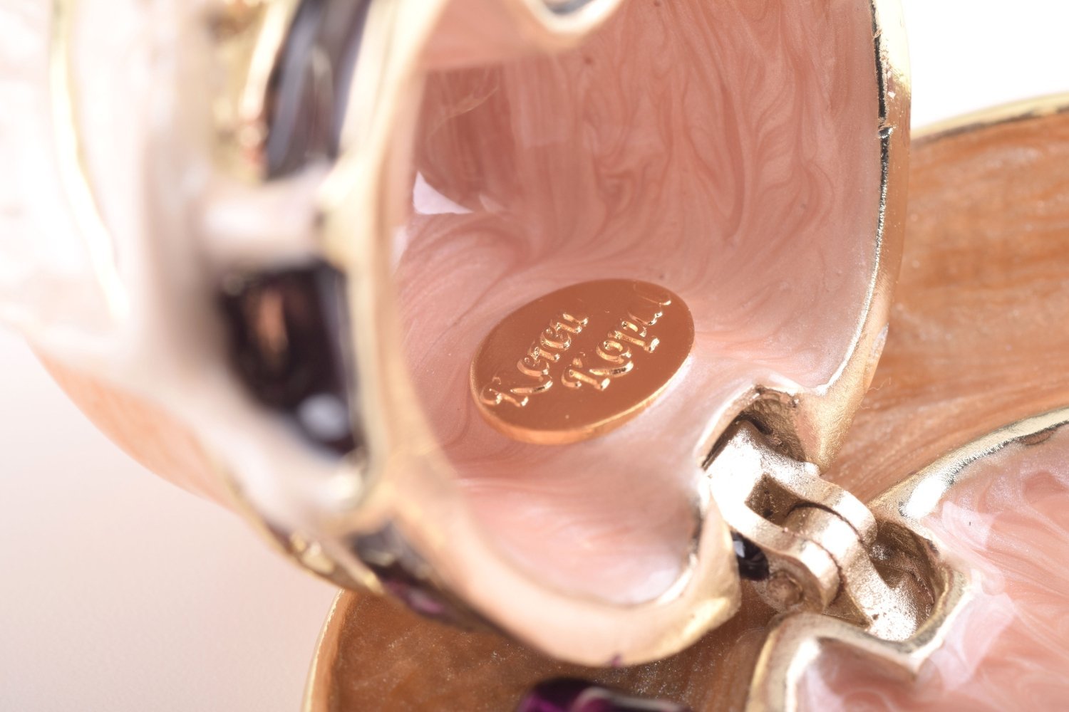 Keren Kopal pink Hat