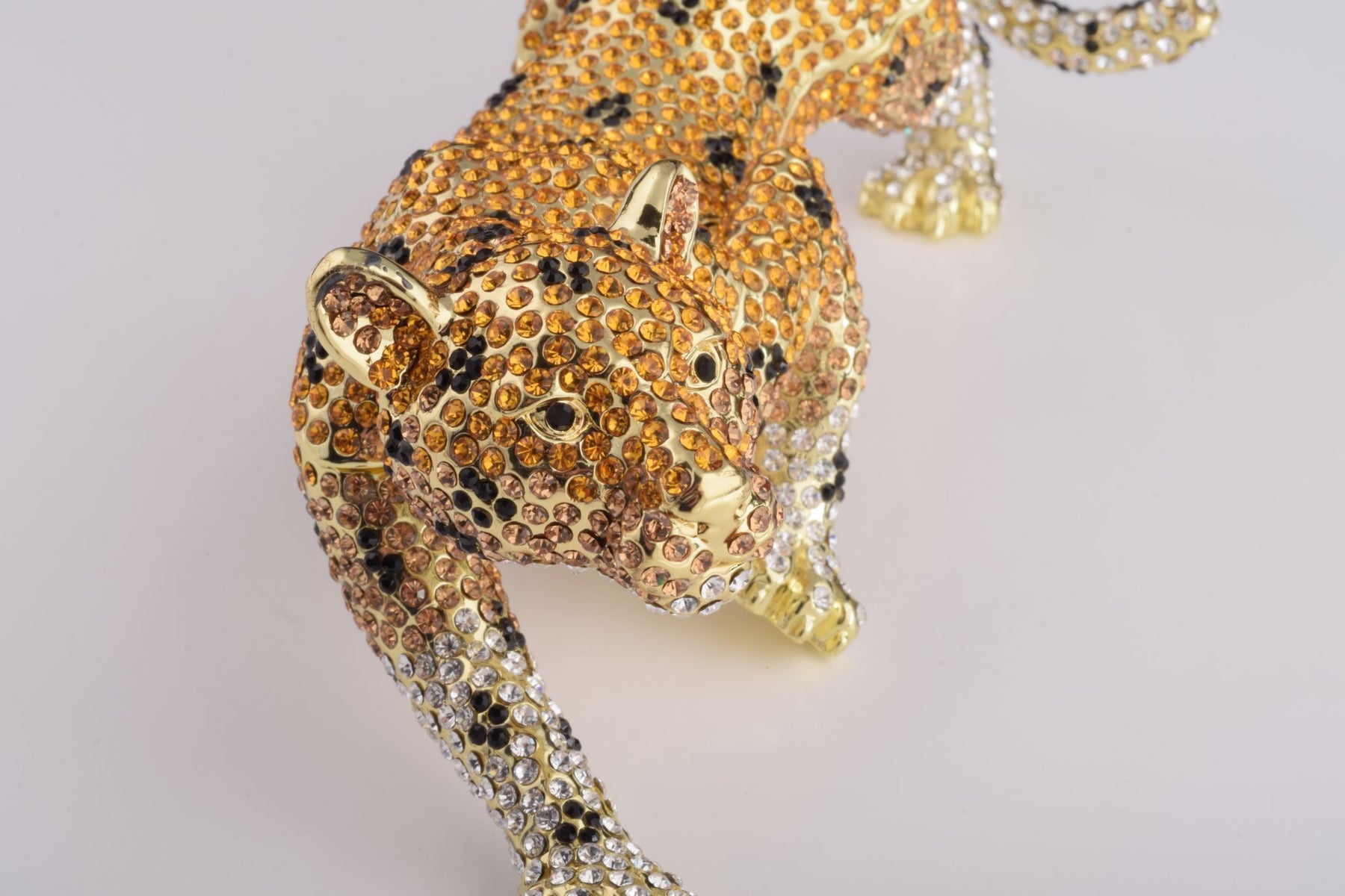 Keren Kopal Brown Lioness, cheetah