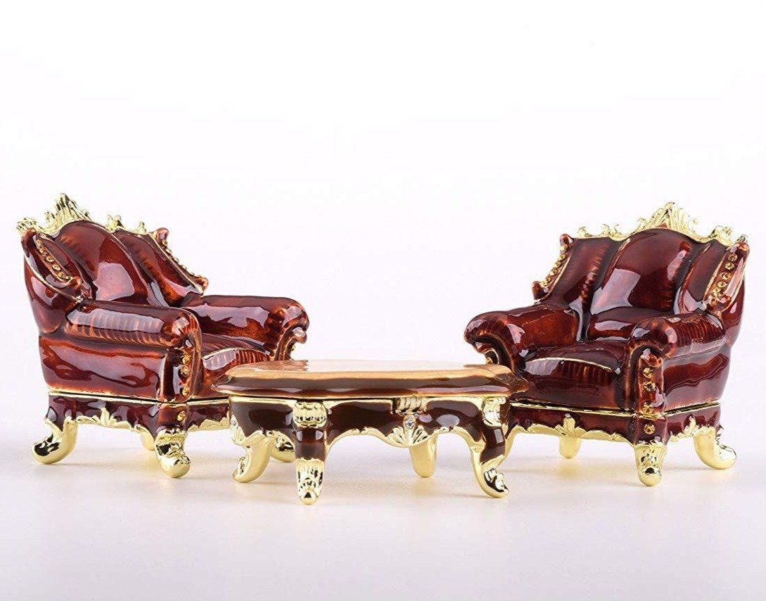 Keren Kopal Chairs and Table