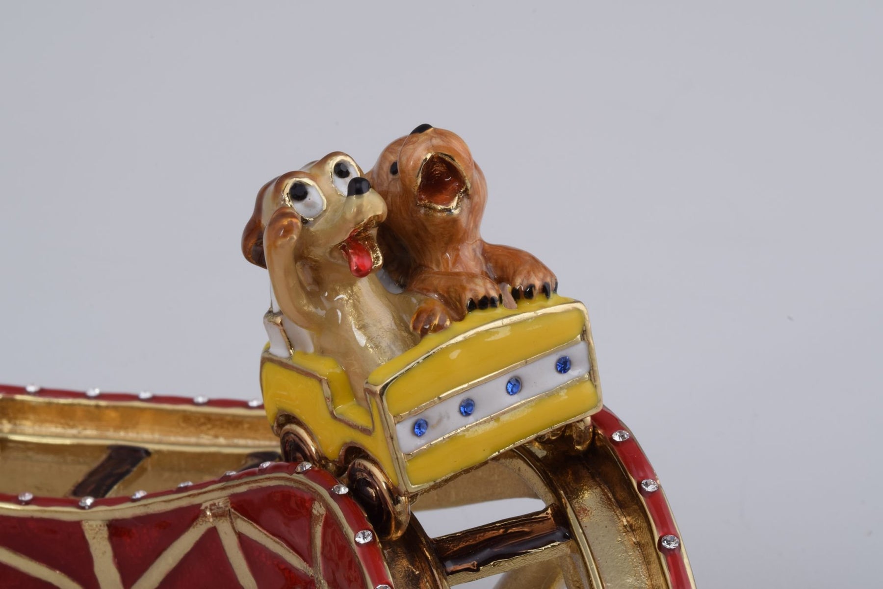 Keren Kopal Heart Shape Roller-coaster