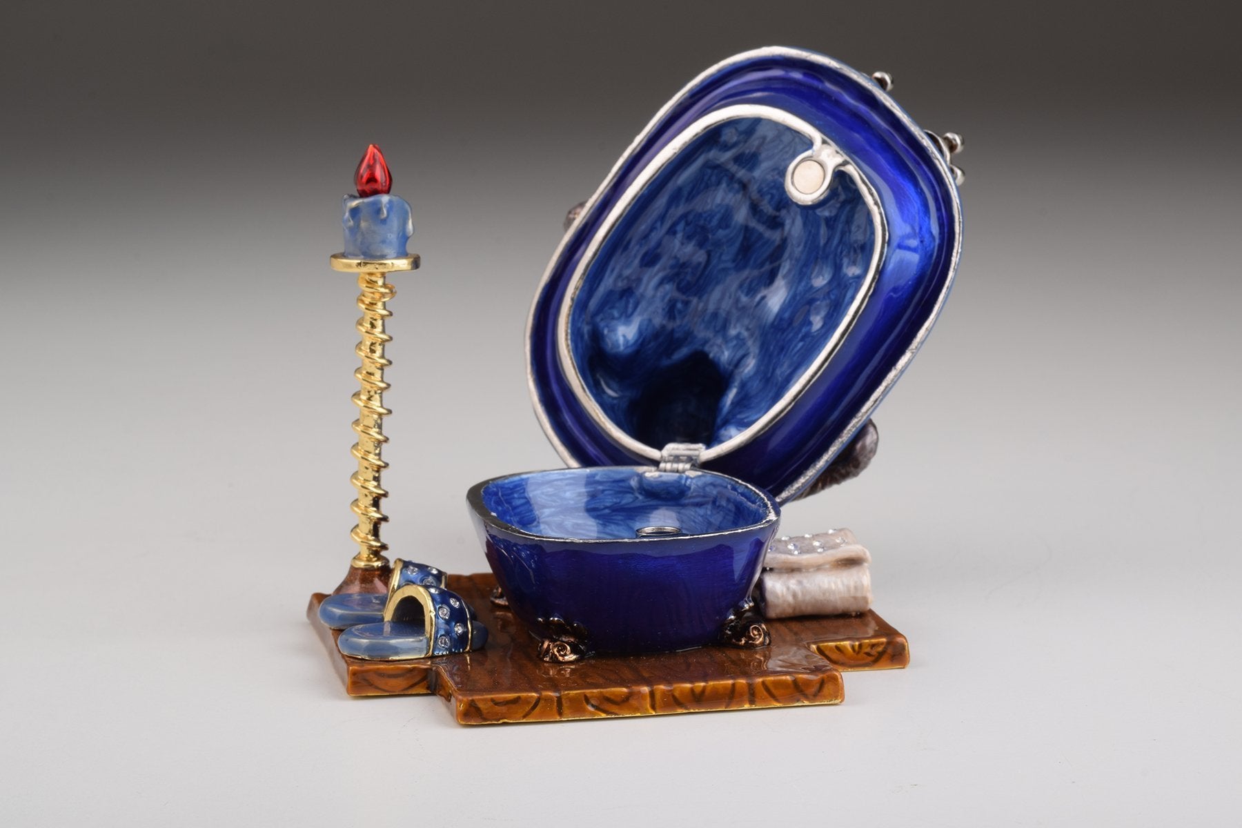 Keren Kopal Teddy Bear in a Bath Trinket Box