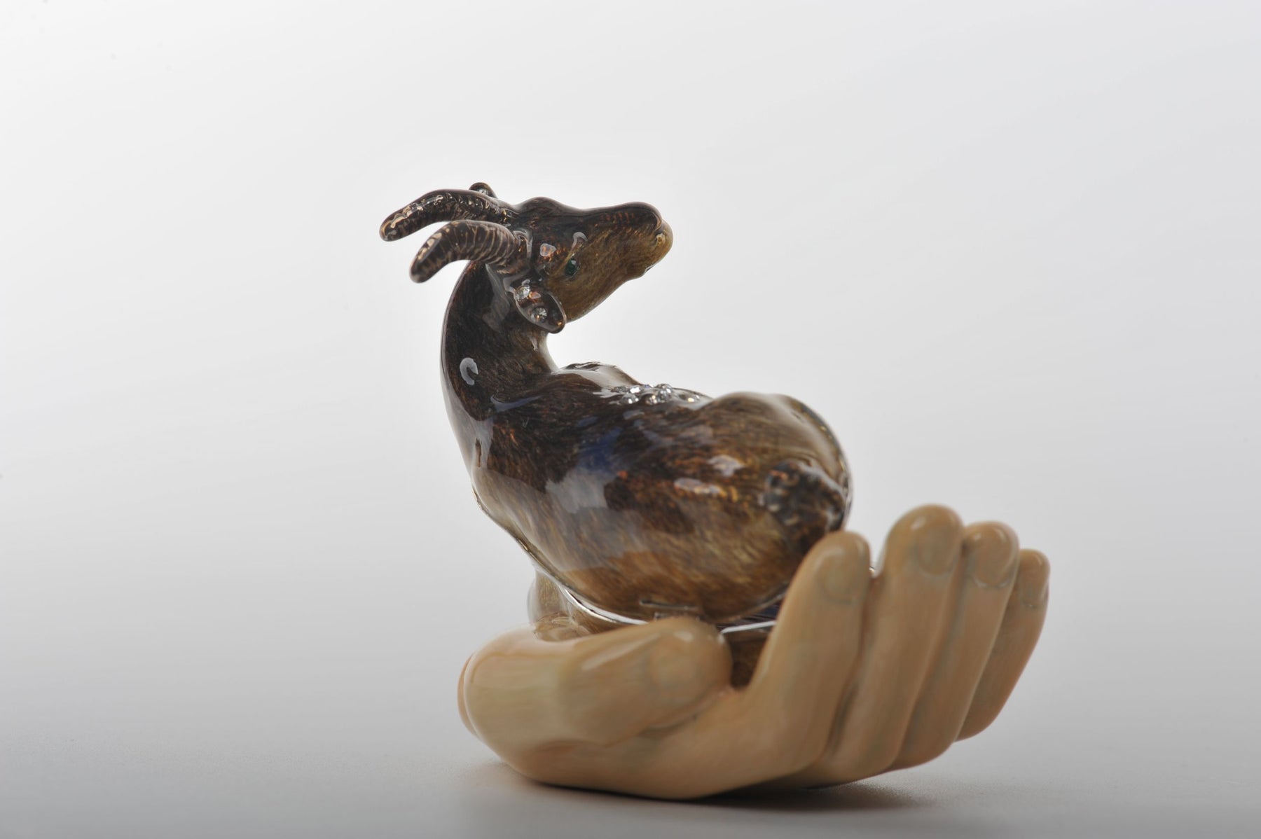 Keren Kopal Zodiac Ram Laying on Hand