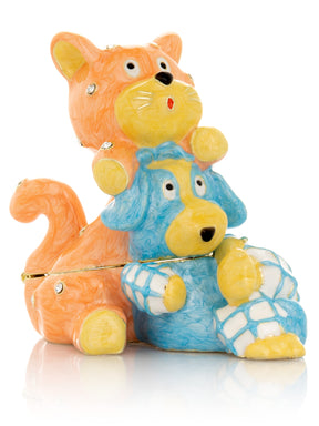 Keren Kopal Cat & Dog Friends sitting Together