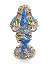 Lampe classique bleu royal décorée de fleurs roses