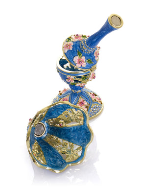 Lampe classique bleu royal décorée de fleurs roses