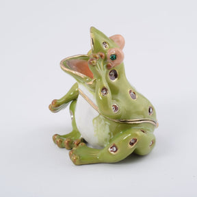 Shouting Sitting Frog