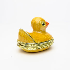 Small yellow bath duck