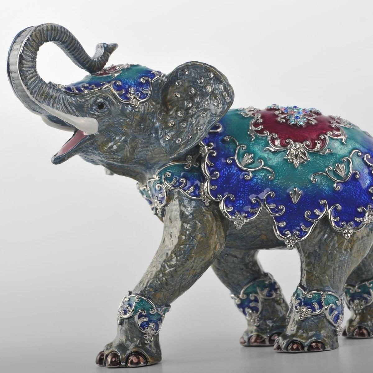 Keren Kopal Circus Elephant  186.25