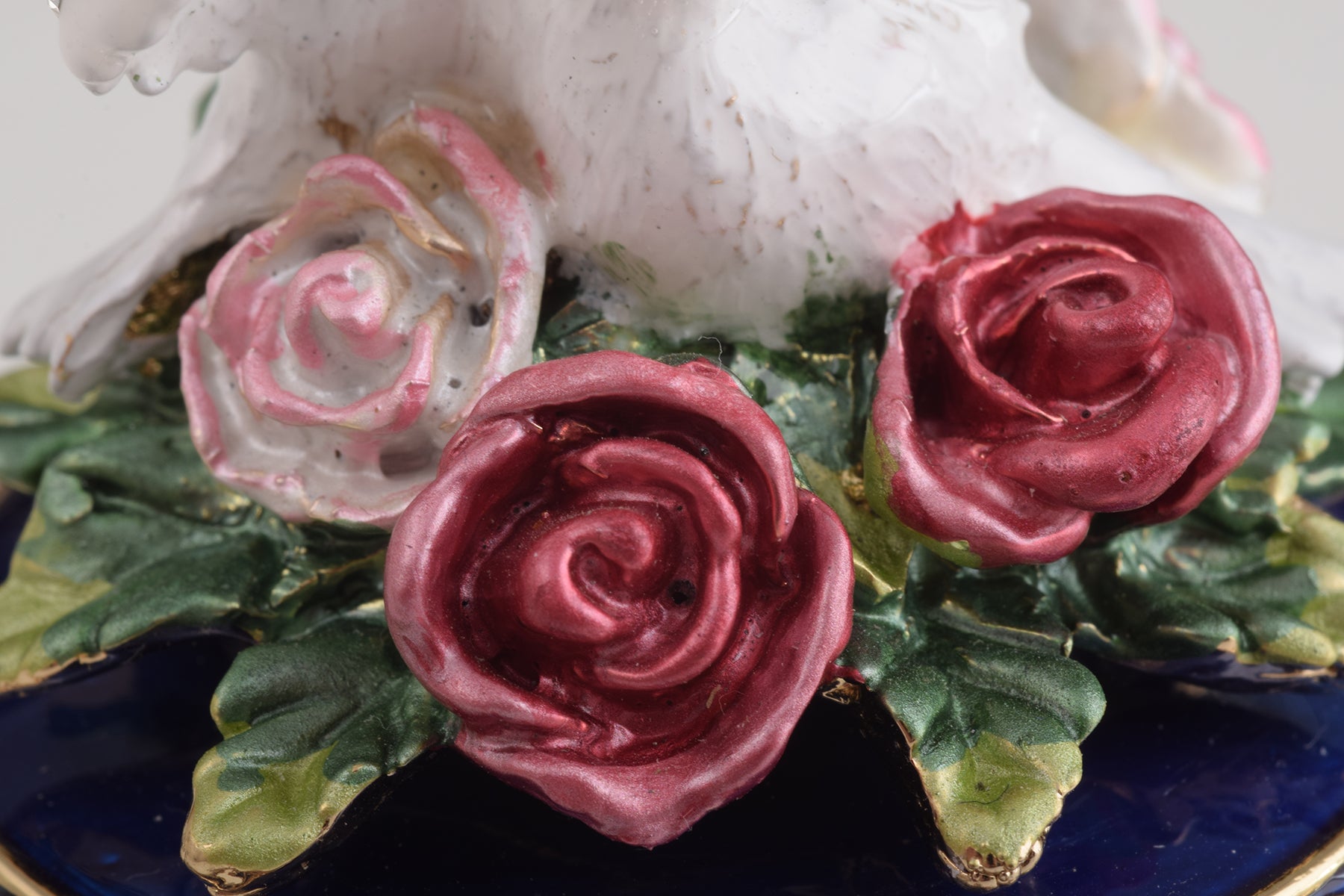 Blue Box with Roses Decorated with Two White Doves