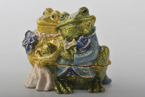 Keren Kopal Just Married Frog Couple  54.50