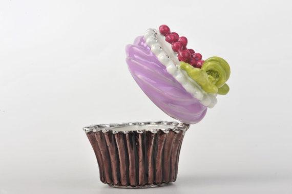 Purple Grape Cupcake  Keren Kopal