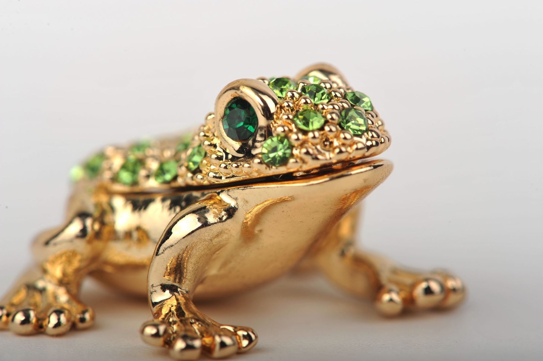 Keren Kopal Tiny Gold & Green Sitting Toad  17.00