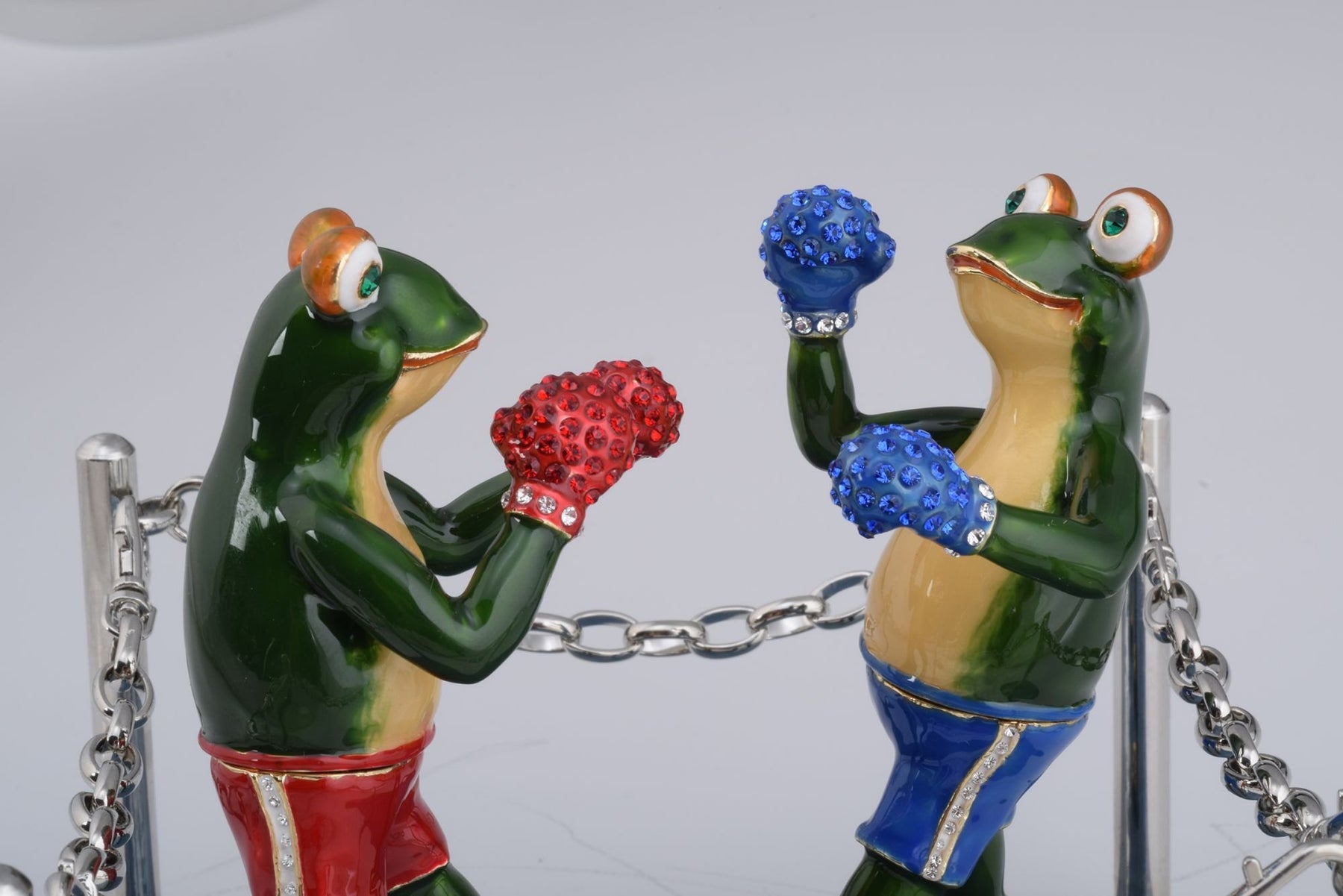 Boxing Frogs trinket box Keren Kopal